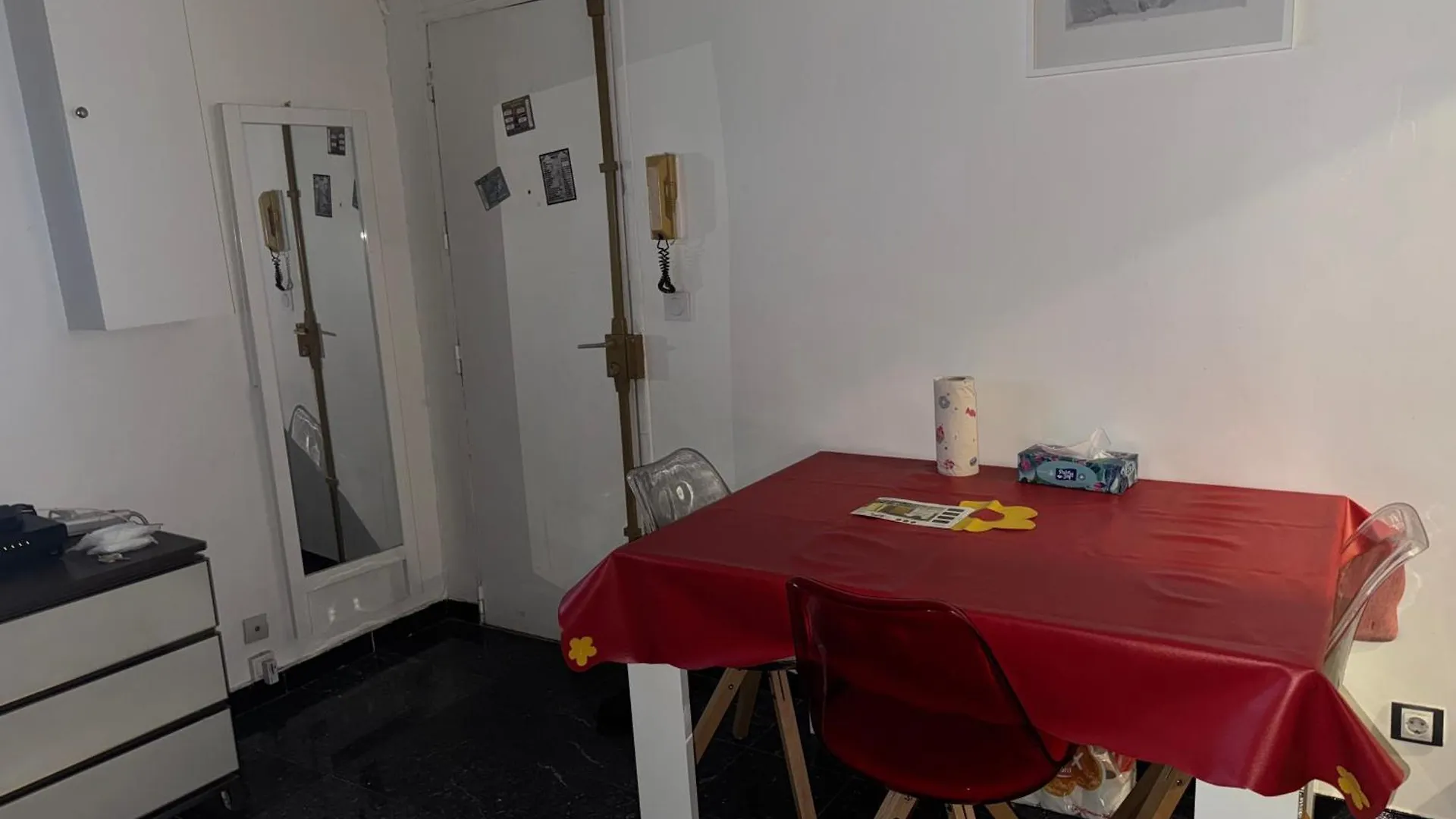 Mon Petit Gaite Apartment Paris